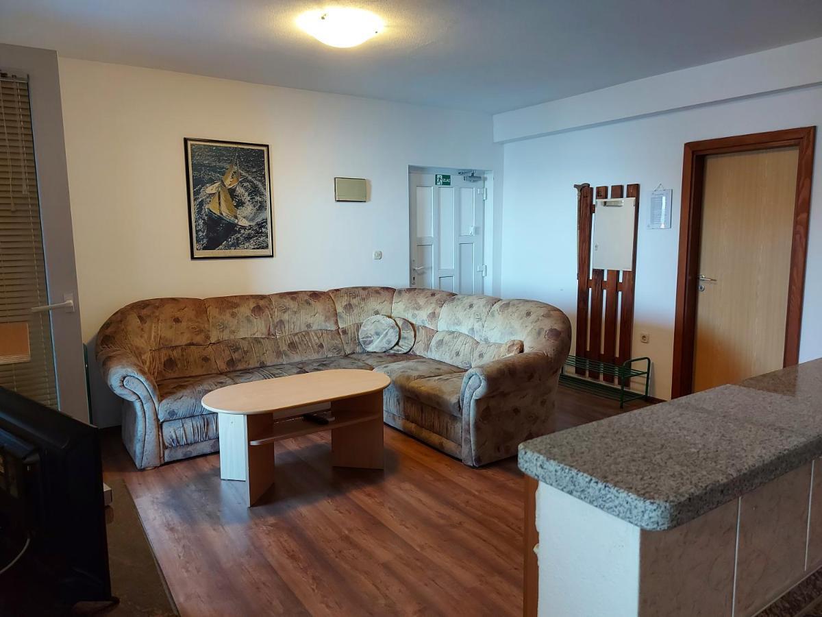 Apartmani Tatjana 奥库格哥恩基 外观 照片